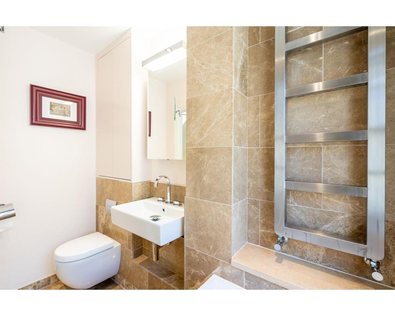 Murphys House - 3 Bed Luxury Central Townhouse Bath Room photo